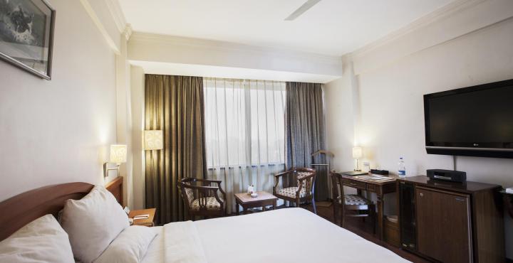 Gemini Continental, Hazratganj Hotel Lucknow Exterior photo