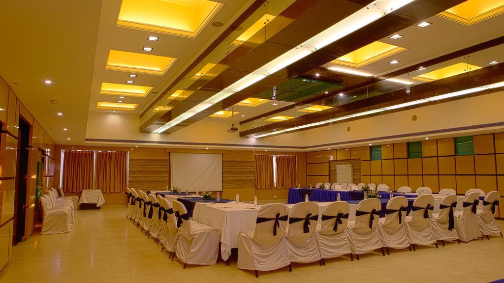 Gemini Continental, Hazratganj Hotel Lucknow Exterior photo